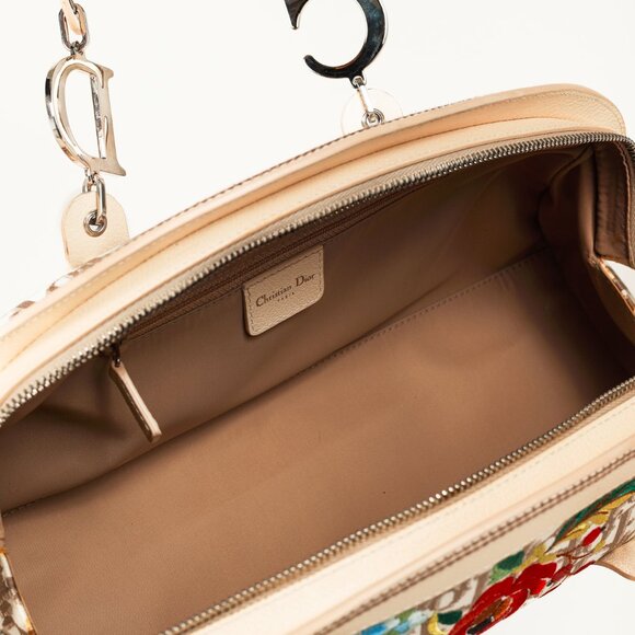 Christian Dior Vintage Flowers Beige Monogram Canvas Embroidered Frame Bag - Picture 12 of 14